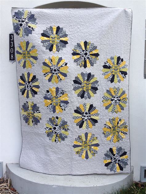 Let us know what's wrong with this preview of dresden plate quilt by wendy gilbert. My latest finish - a Dresden plate quilt made for a lovely ...