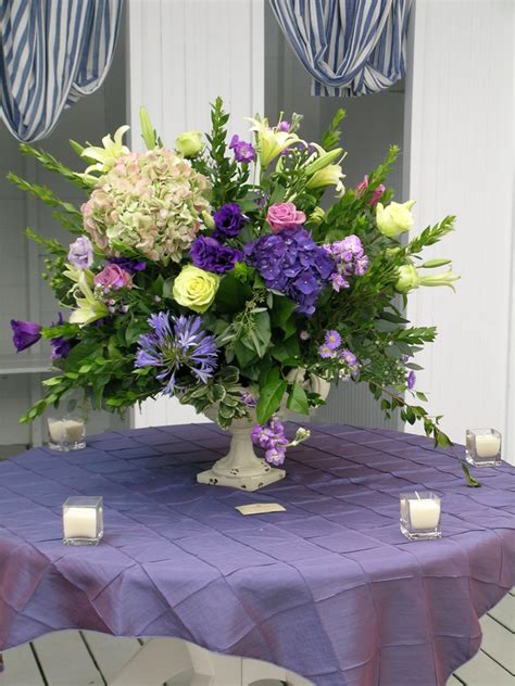 Price & son independent family funeral directors, 70 castlegate, grantham, ng31 6sh. Flowers - Annabel Green Flowers
