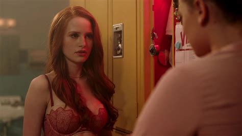 Madelaine Petsch Sexy Riverdale S02e02 2017 Video Best Sexy Scene