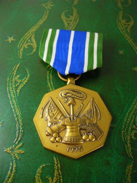 Us Army Medal Military Achievement Bronze 1775 Vintage Birthday