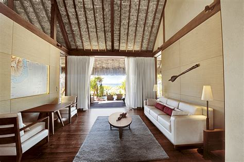 Keeping with the resort's sustainable mission, coconut oil and solar panels are used to power the island. The Brando Resort : a natural haven of serenity