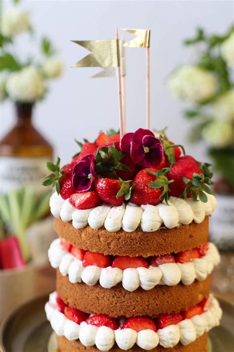 We did not find results for: Victoria Sponge Cake mit Erdbeeren & Rhabarber - La Crema ...