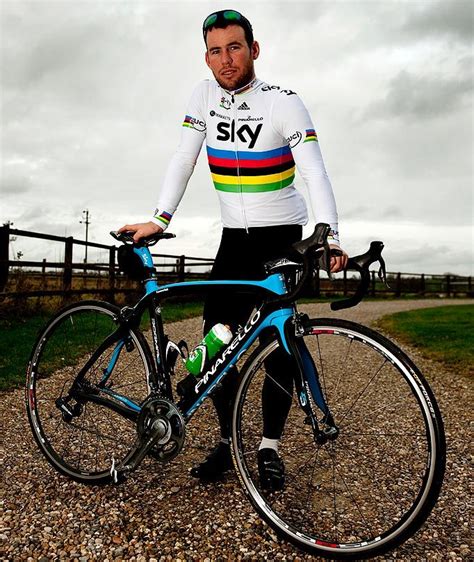 When you watch a sprinter powering towards a race victory one thing you notice is that despite all the raw strength and brute force powering them along their legs are flying around at an. Mark Cavendish 2012 - Team SKY | Mark cavendish, Bmx bikes ...