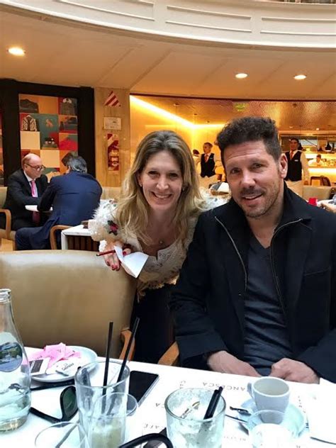Toda la actualidad sobre cholo simeone está en el doce.tv. Cholo Simeone pasea por Buenos Aires - laubfal