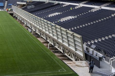 Behind The Scenes Look At Tottenhams Retractable Pitch New Civil