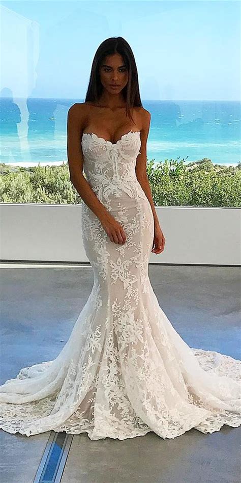 Fabulous costumes to suit your party theme or party night out, spanning a variety of themes, styles. 24 Trumpet Wedding Dresses That Are Fancy & Romantic ...
