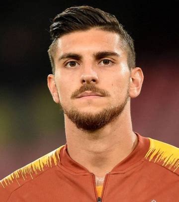 This is his non rare gold card. Lorenzo Pellegrini - 2019/2020 - Spieler - Fussballdaten