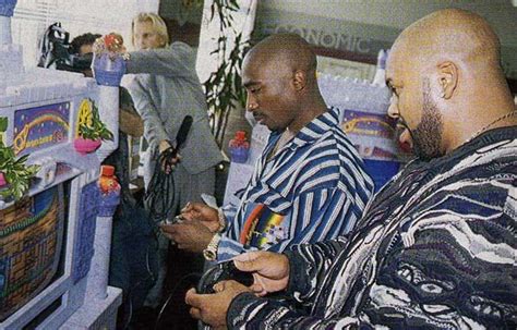 Tupac Shakur And Suge Knight Playing Sonic The Hedgehog 2 On A Sega