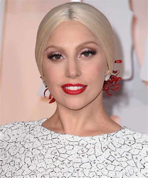 Lady Gaga S Best Beauty Moments Instyle