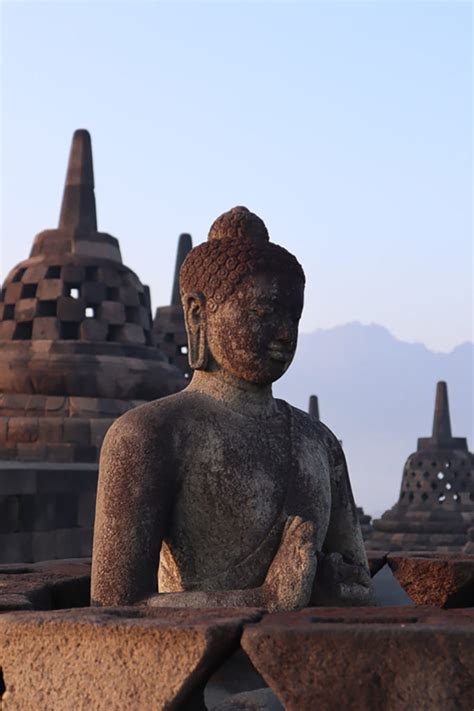Le Fameux Buddha De Borobudur Sac à Trip