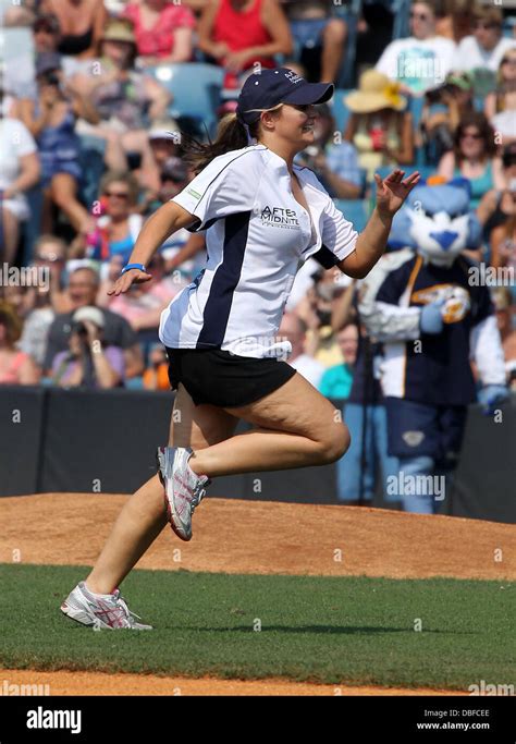 American Idol Runner Up Lauren Alaina City Of Hope Charity Softball Challenge At Greer Stadium