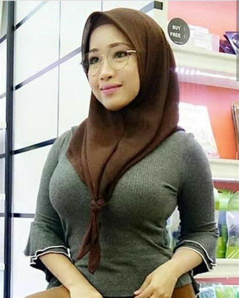 Find images and videos about girl, hot and tattoo on. Ukhti nonjol in 2020 | Hijab fashion, Muslim women hijab, Beautiful muslim women