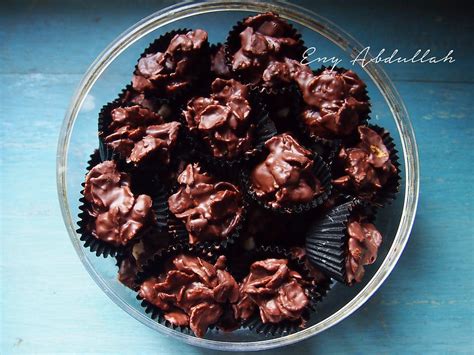 Resep kue kering cokelat tanpa di oven dan mixer. Biskut Raya Mudah Dan Simple Cornflakes Cluster ...