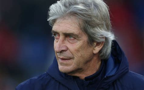 Manuel Pellegrini is on 'borrowed time' at West Ham with David Moyes ...