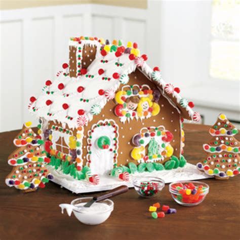 For larger houses, you can take a stiff piece of cardboard to use as a foundation for your house. How To Build A Simple But Beautiful Gingerbread House