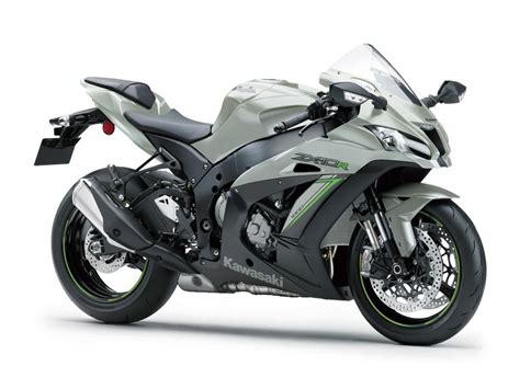 Hyper riding kawasaki zx10r 2020 thank you so much aurka for having faith on me while riding your mighty beast!!! 2018 Kawasaki Ninja ZX-10R SE | Top Speed