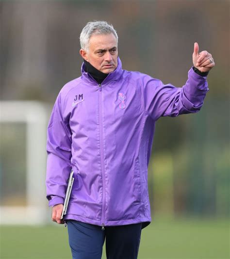 Jose mourinho — famed for defending leads — was asked why spurs could not the six stages of a jose mourinho managerial meltdown. Jose Mourinho takes his first training session as Spurs ...
