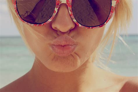 Wallpaper Summer Girl Sunglasses Mexico Nose Happy Wind Lips