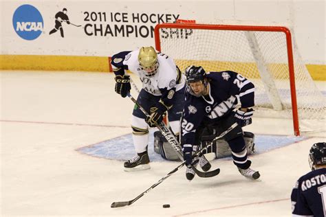 Unh 20 Blake Kessel Clears The Puck Dennis Pause Flickr