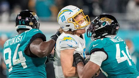 Jaguars Complete Comeback In Wild Card Beat Chargers 31 30 Game