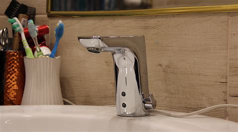The market for touchless faucets is clearly growing. Two Polish families tested Oras touchless faucets at home ...