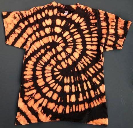 Transfrom your clothing into works of art. Image result for bleach tie dye #diysandalsformen ...