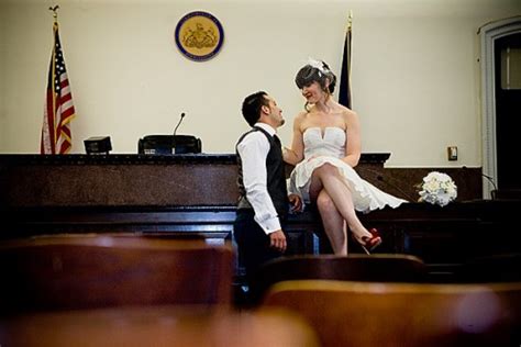 We're going to the courthouse, and we're going to get married, sang the crystals back in the '60s. 7 Reasons to Get Married at the Courthouse...