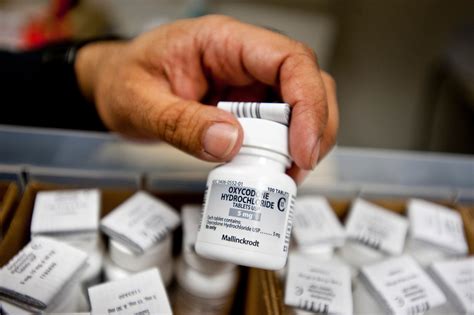 Prescription Drug Abuse Soars Among Pregnant Women - The New York Times