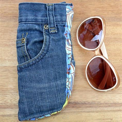 easy to make sunglasses case from an old pair of jeans with a real handy pocket diy