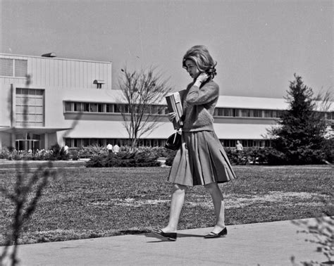 Glamorous Photos That Capture Teenage Girls Of Fresno State College In The 1960s Vintage News