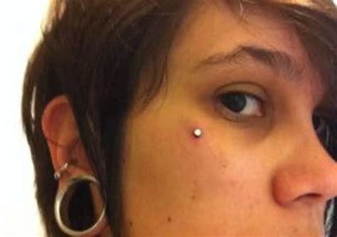 Dermal Piercing Everything You Need To Know 𝐁𝐞𝐬𝐭𝐫𝐚𝐭𝐞𝐝𝐬𝐭𝐲𝐥𝐞