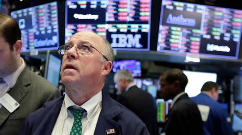 Wall Street Cerró Con Una Fuerte Baja Arrastrada Por La Caída De Apple Amazon Y Goldman Sachs