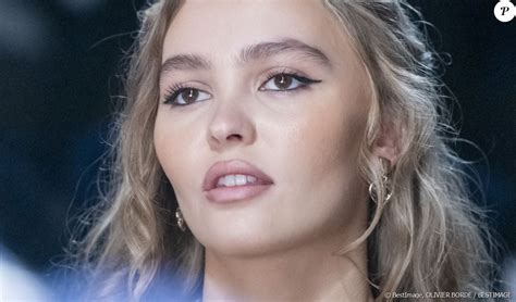 Lily Rose Depp Au Coeur D Une Pol Mique Affreuse Sa M Re Vanessa Paradis Sort Les Griffes