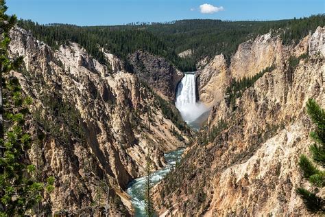 4 Ways To Explore Yellowstone National Park Journey Rent A Car