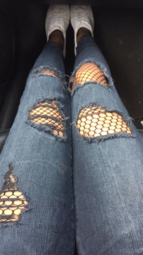 Ripped Jeans Fishnet Tights Jeans Outfit Women Crop Top With