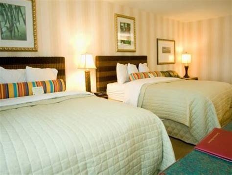 Phoenix Inn And Suites Lake Oswego Best Hotels Online