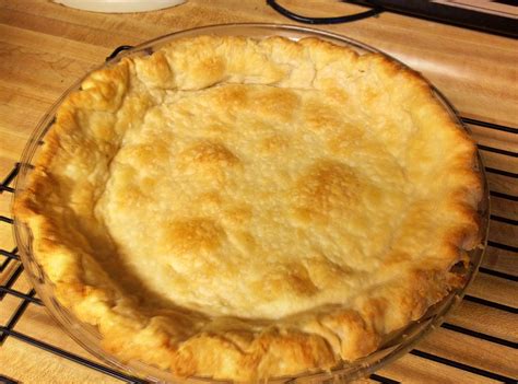 The addition of egg yolk makes this dough rich enough for a king and also helps it hold up better without getting tough. Sunday, dinner for two: Recipe: Single crust pie shell