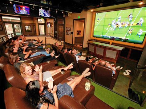The Best Sports Bars in New Orleans to Watch NFL & College ...