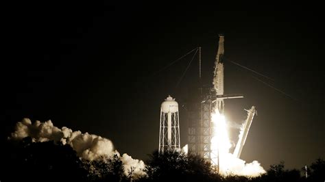 Spacex designs, manufactures and launches advanced rockets and spacecraft. SpaceX and NASA Launch Is First Step to Renewed Human Spaceflight - The New York Times