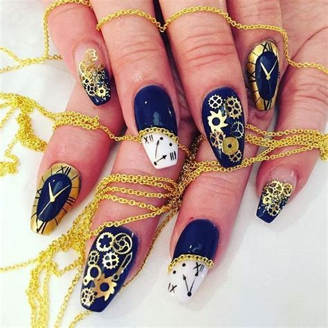 25 Exciting Ideas For New Years Nails To Warm Up Your Holiday Mood