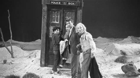 New To Who Here Are The Essential Classic Doctor Who Episodes Lovarzi Blog