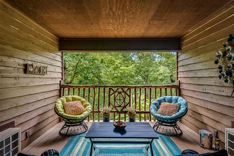 Relax with a romantic eureka springs, arkansas cabin getaway. Eureka Springs Cabin Rentals - The Woods Cabins (Eureka ...