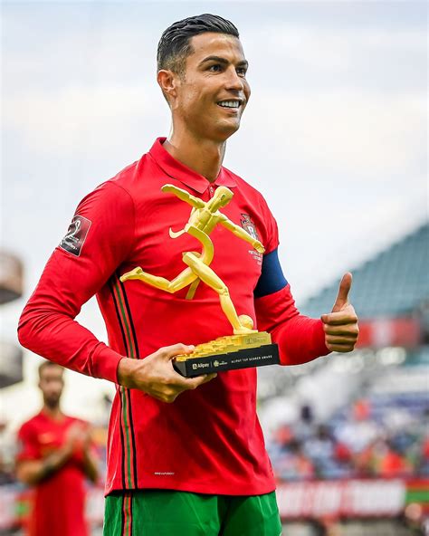 cristiano ronaldo becomes the highest international goalscorer of all