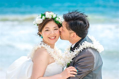 A sunset ceremony on the beach on kauai, a church in chicago or a chapel in las vegas, we can ship flower leis to your wedding destination anywhere in the united states. Choosing Your Hawaii Wedding Flowers