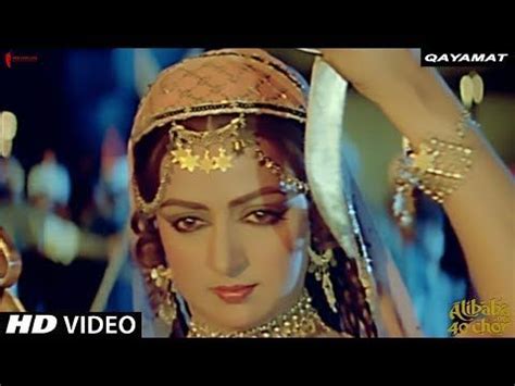 Alibaba, (dharmendra) a native of guleba is in love with marjina (hema malini). Qayamat | Lata Mangeshkar | Alibaba Aur 40 Chor | R D ...