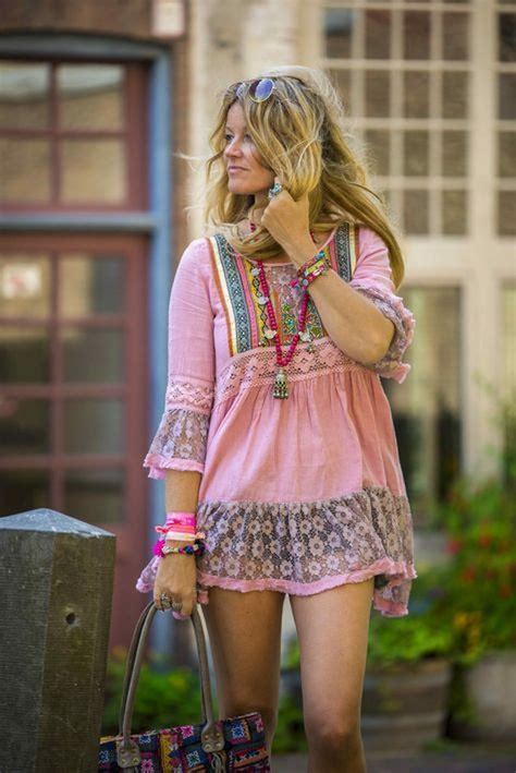 Splendid Hippie Style Ideas For Women To Try Right Now Hippie Chic Fashion Boho Chic