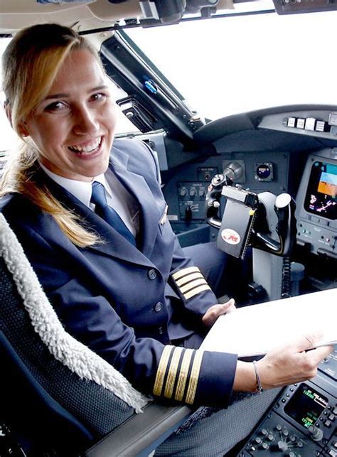 Pin By Tom Lunney On Women Fighter Pilots Female Pilot Aviators