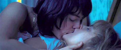 Andrea Riseborough Emma Stone Lesbian Scene From The Battle Of The