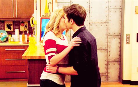 (tori, jade, cat, andre, beck, robbie's real life names.) Image - Sam and freddie make up kiss.jpg | iCarly Wiki ...