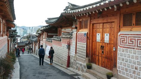 Day Private Tour With Bukchon Hanok Village Stay